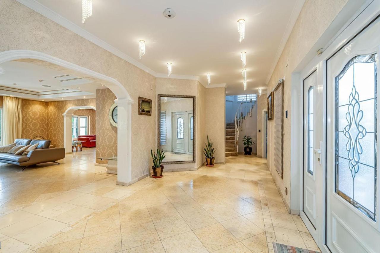 Villa Svim, Walking Distance To The Beach! มาร์เบยา ภายนอก รูปภาพ