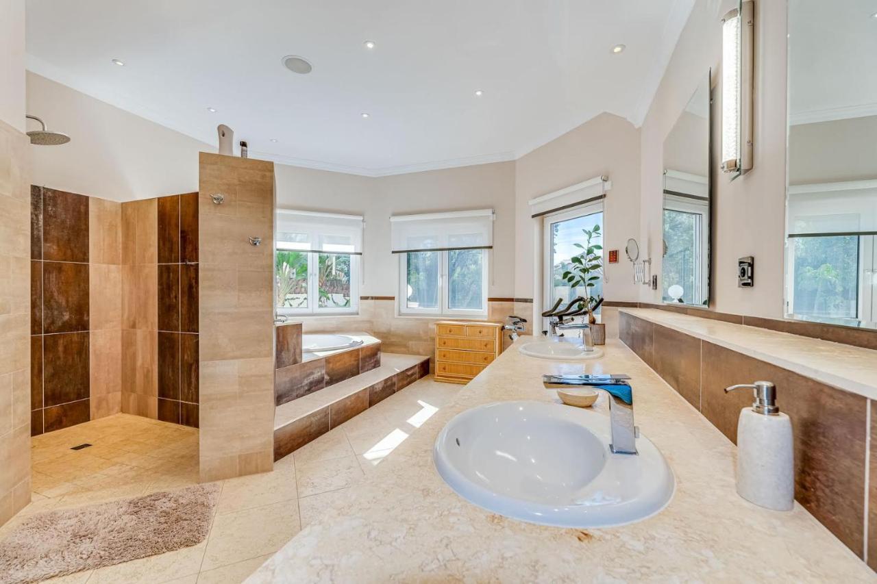 Villa Svim, Walking Distance To The Beach! มาร์เบยา ภายนอก รูปภาพ